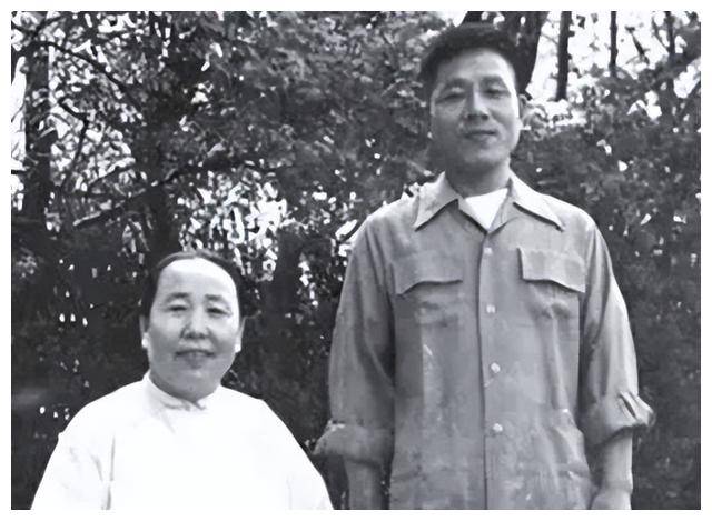 宋庆龄遗愿:不和孙中山合葬,她伴我53年,我曾答应与她葬在一起