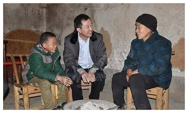 "网红书记"陈行甲5年送87名官员进监狱,却在提拔之际选择裸辞