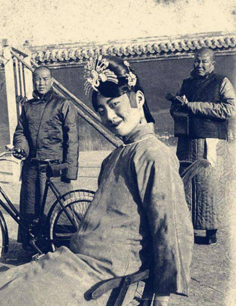 贵为皇后,婉容却被关在"猪圈"十年,被救后说的一句话让人心酸_溥仪