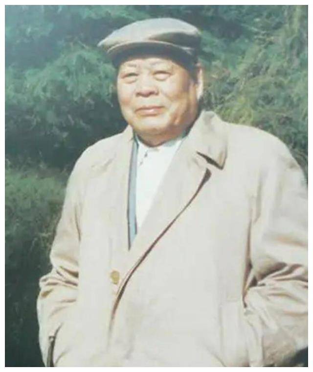 他曾任山西省长,19岁参加革命,32岁官至正厅级,64岁主政四川省