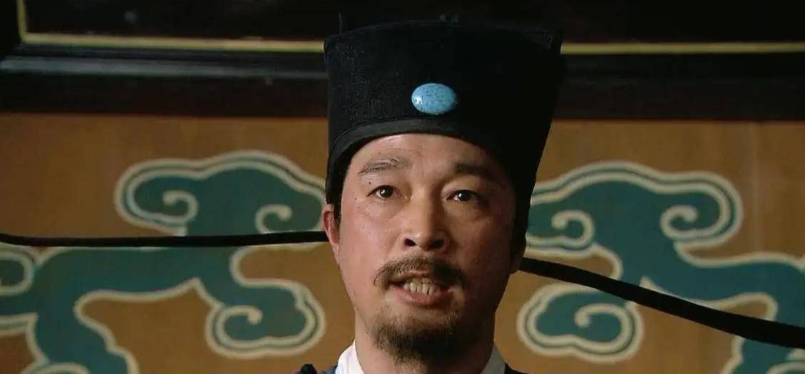 七品知县年收入有多少?古话说得好:"不贪不滥,一年三万"