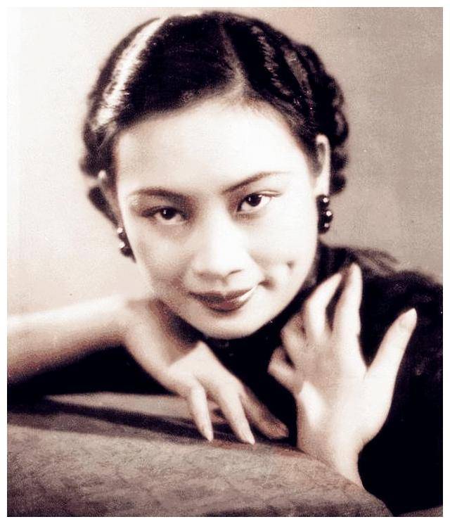 李宗仁78岁逝世,他30岁的遗孀过得怎样?被赶出李公馆后皈依佛门