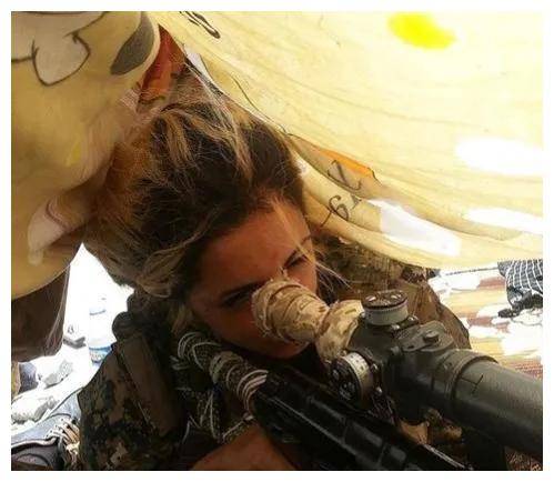 丹麦女大学生狙杀100多名恐怖分子,回国后却被关进监狱_乔安娜帕拉尼