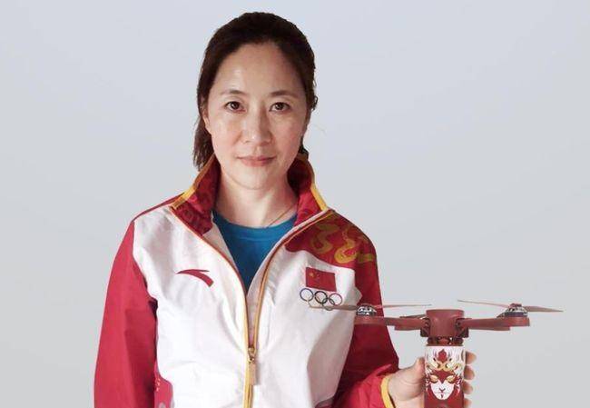 竞走女王王丽萍,夺得田径首金却无人喝彩,退役后转型商界女强人