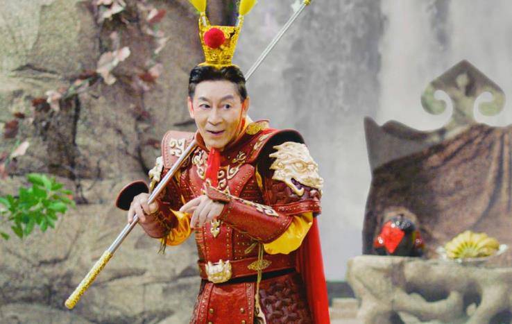 整个事件犹如洪水猛兽般淹没了六小龄童,他的公众形象因此受到了影响.