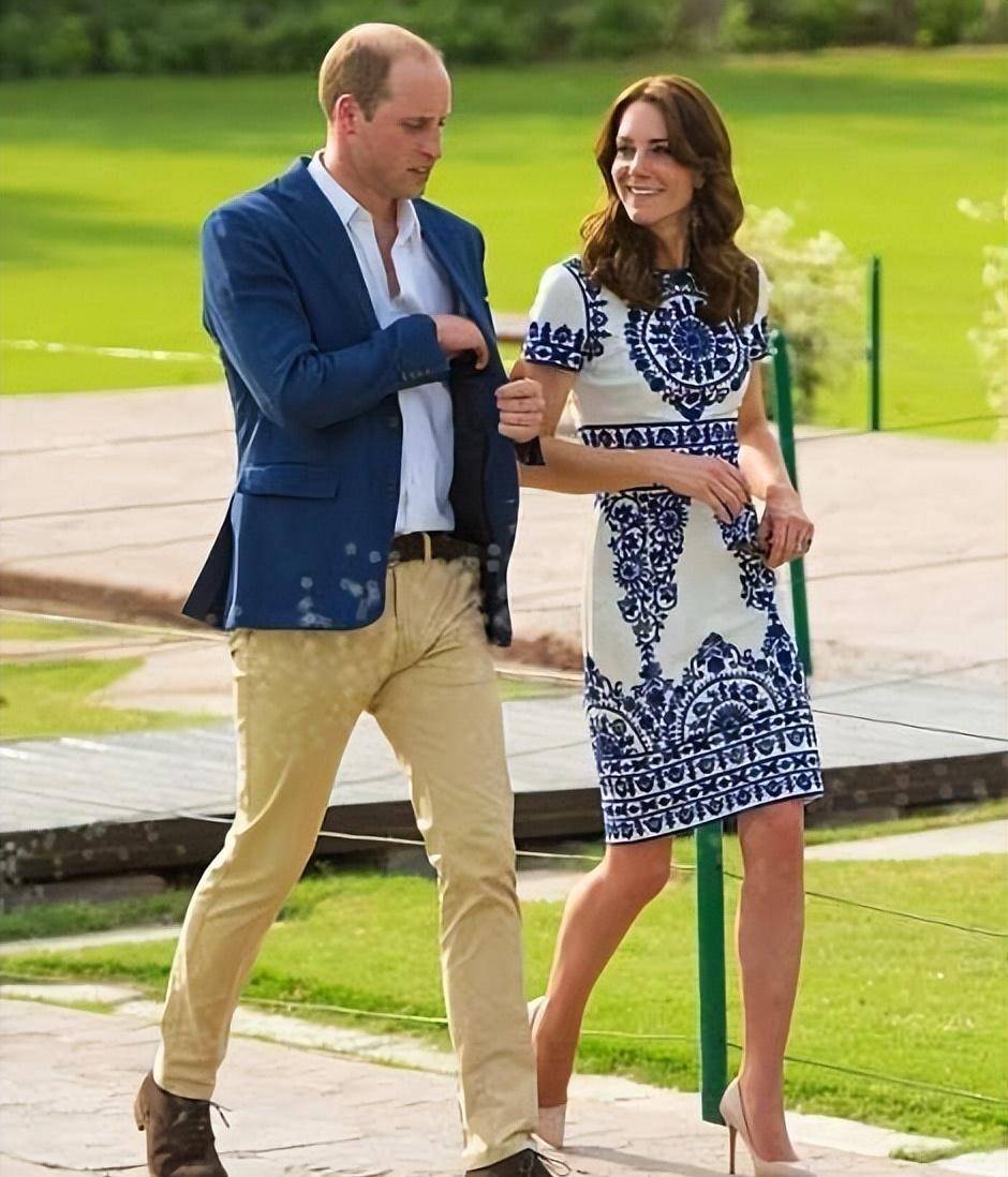 2016年,威廉王子在泰姬陵想起亡母,哭到停不下来,凯特无力安慰