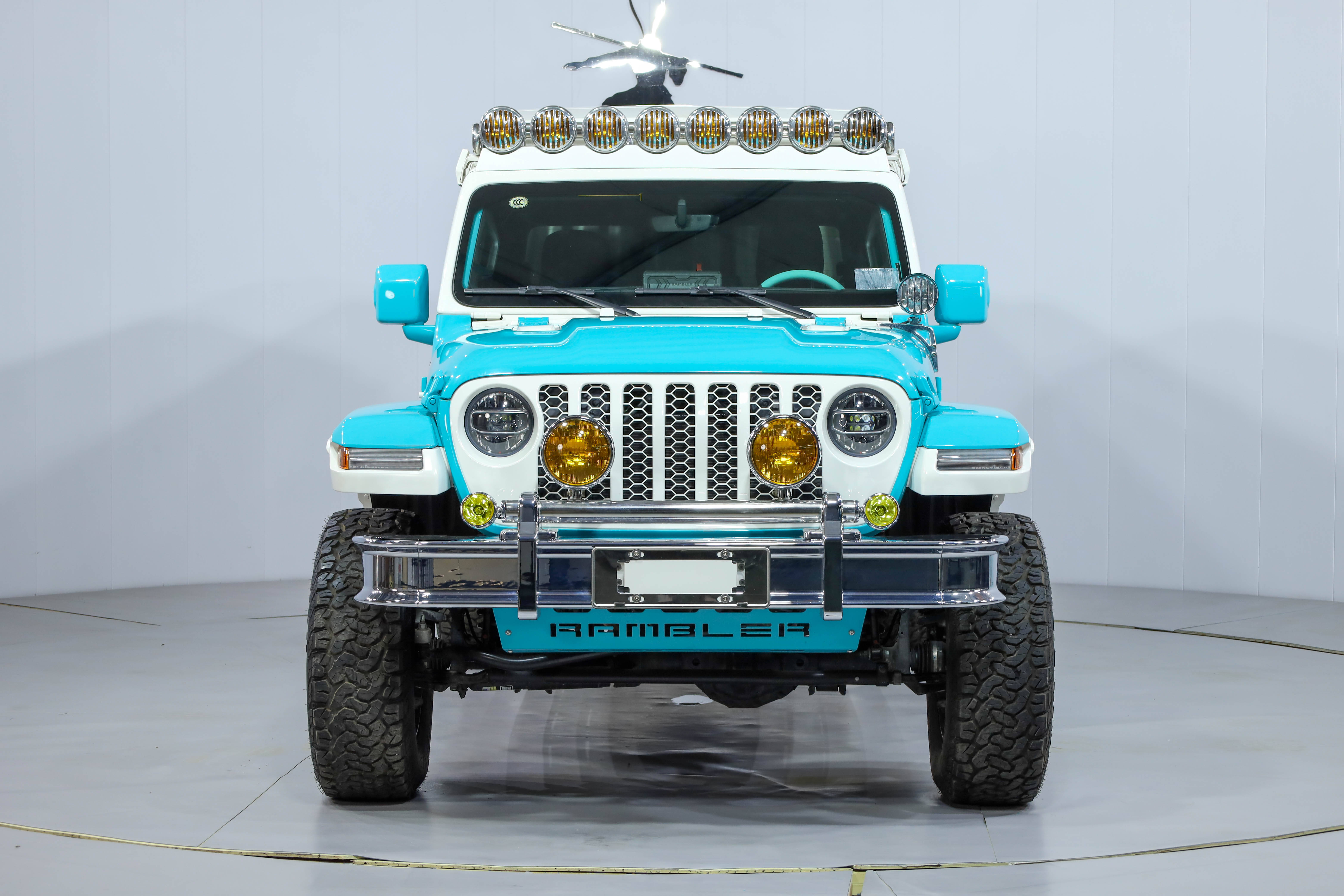 jeep角斗士rambler行者版集通勤,商务接待,深度穿越,轻度越野于一体