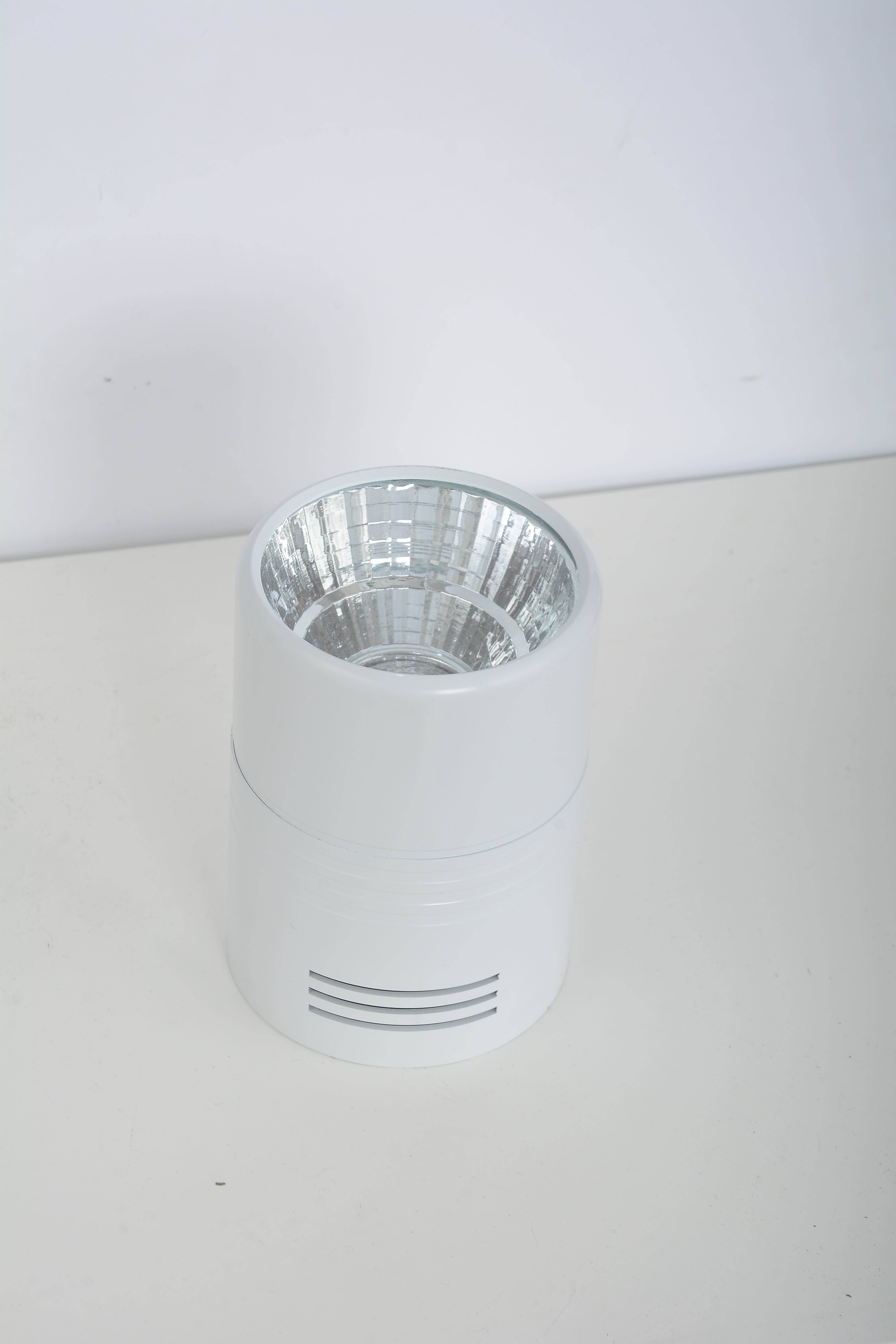 明装筒灯射灯,商业店铺装修使用吸顶筒灯