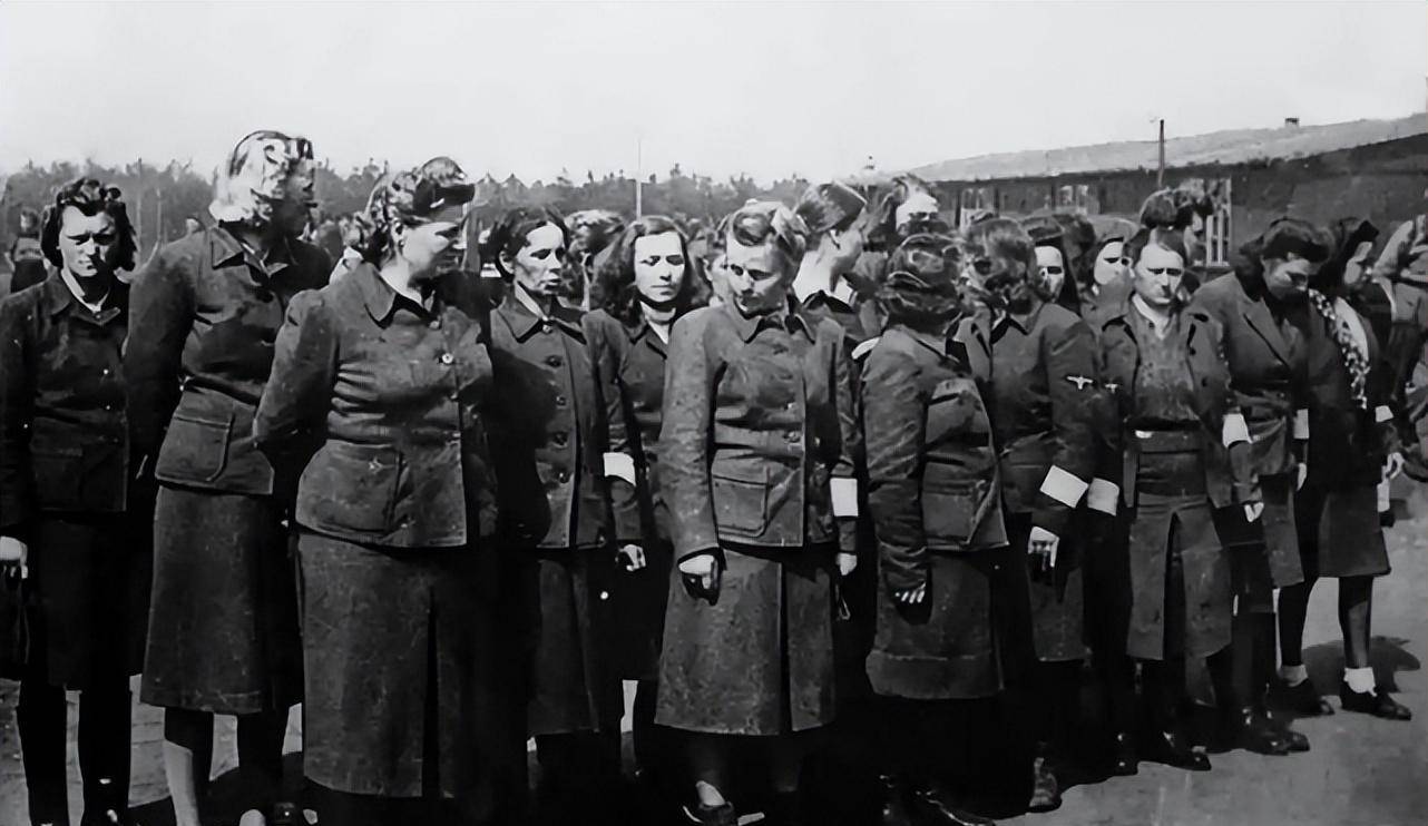 邪恶的面孔:来看看纳粹集中营的女看守,魔鬼和普通人有何不同