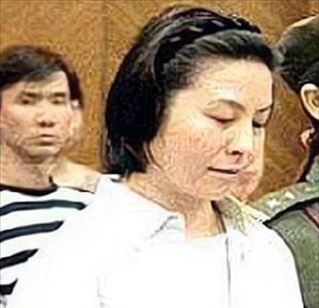 攀上高官敛财4000多万,2000年被捕后等来审判_李平_成克杰_广西自治区