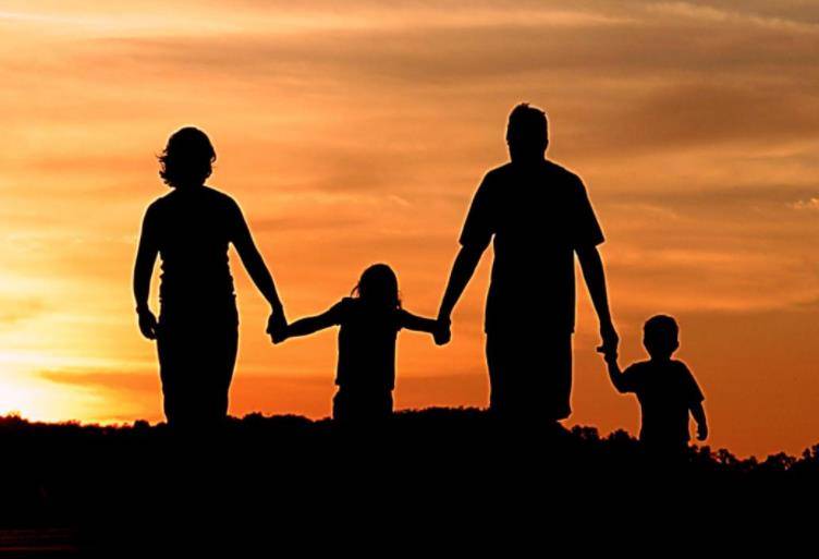 在家啃老不工作,相亲59次未果,还把母亲打成残疾_父母_孩子_因为