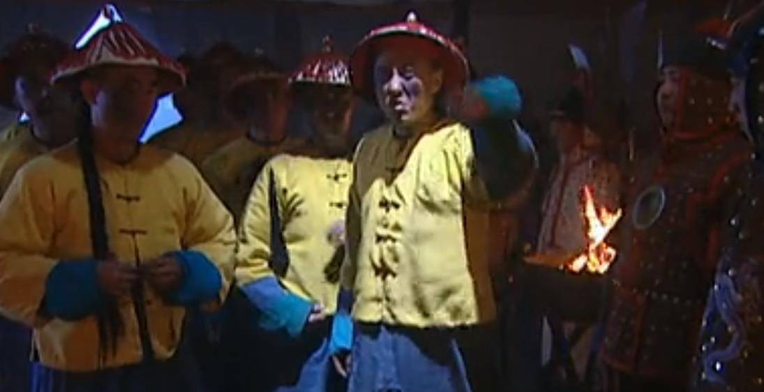 原创雍正王朝,年羹尧擅杀粮道时,为何手拿佛珠?