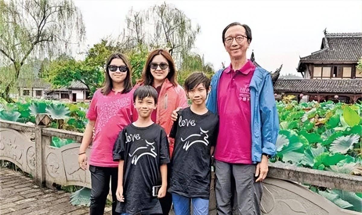 伏明霞老公的财力究竟有多雄厚?