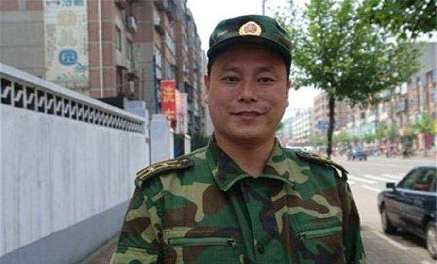 人民英雄徐洪刚:以1敌4勇斗歹徒,身中14刀,后来他怎么样了?