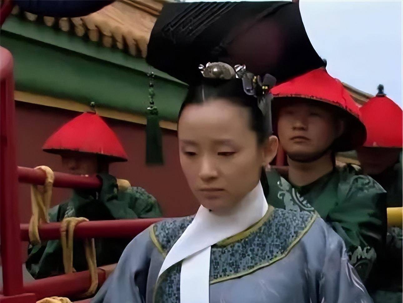 甄嬛传番外篇:难怪华妃会无情溺毙小福子,看她有何身世来历?
