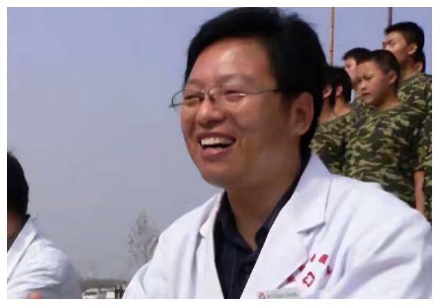 "雷电法王"杨永信:曾电击6000网瘾少年,如今下场令人唏嘘