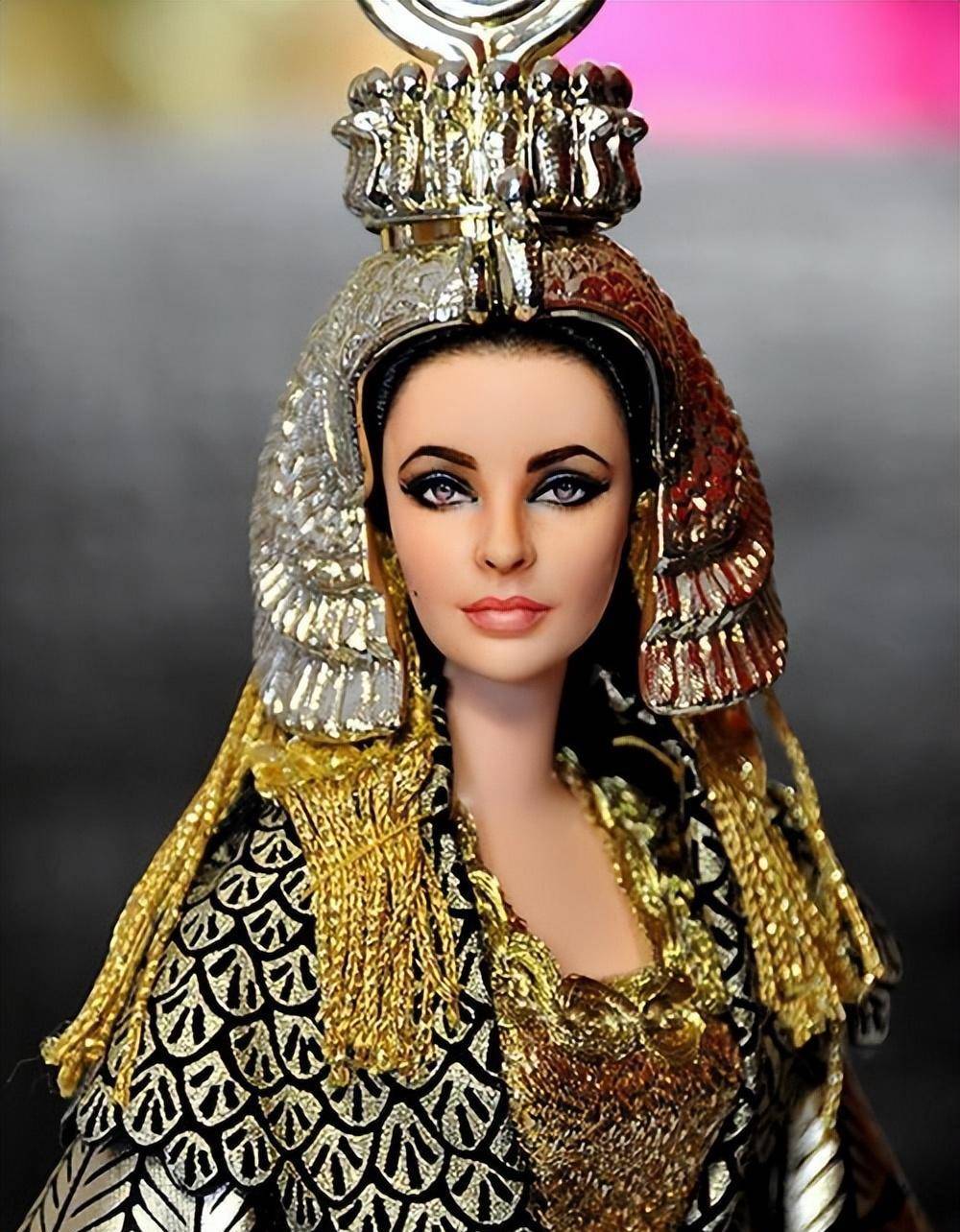 埃及艳后:为王位残杀自己亲弟弟同是丈夫,靠征服男人来征服世界