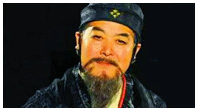 卫青不仅军事谋略出众,政治上也非常优秀.他的布局让人叹服.