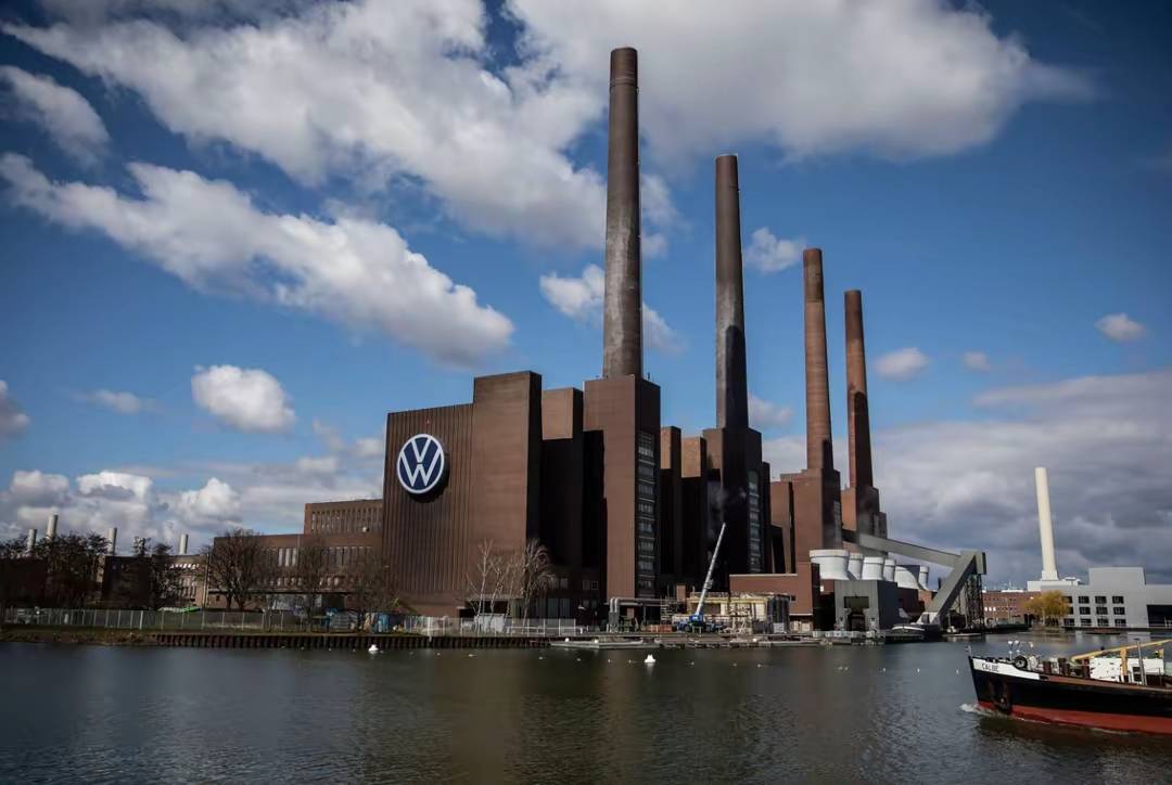 大众首次在德国本土关闭工厂裁员!原因:亚洲神秘竞争对手入局!