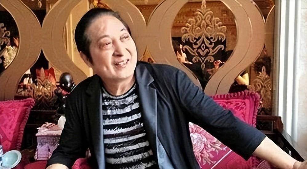 大师王林为一线明星"开光",在身上画符,马云李冰冰都为其站台
