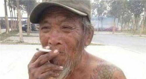 乔四"王牌打手"莫磊,曾风光无限,如今却落魄到靠捡垃圾生活