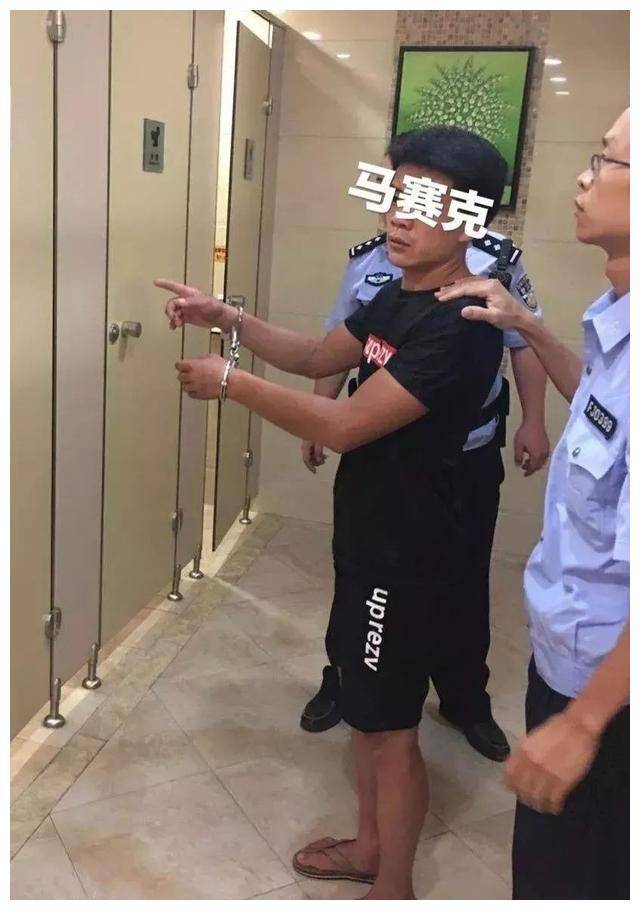 上厕所被拍私处!卧底记者:获取视频如"网购"!偷拍是一种癖好