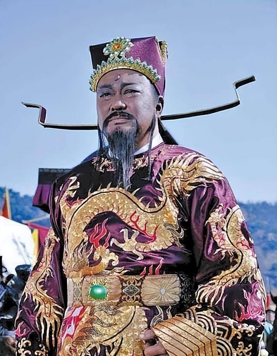 老农找包拯告状,牛舌头被偷,包拯:回去把牛宰了,小偷就会出现