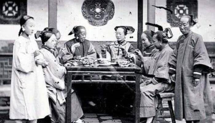 我们经常看电视剧,很多的清宫剧里面的环境是不是也就是现实的晚清