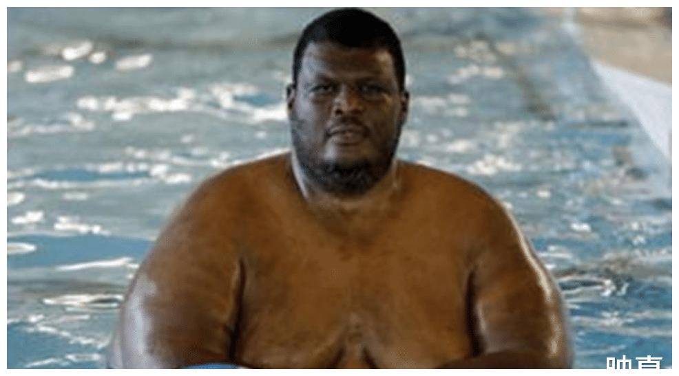 800斤相扑之王:50岁娶上娇妻,婚后一年离世,妻子继承千万遗产_曼尼