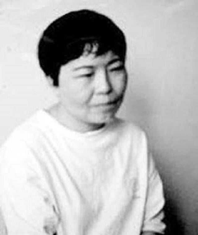 湖南第一悍匪张君靠抢劫为生,立帅气多金人设,哄骗女子为他卖命