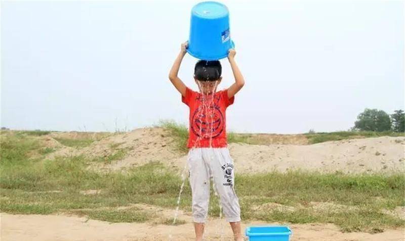 裸奔小孩 小孩子图片