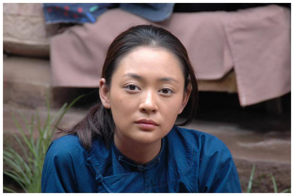 23岁闪婚嫁给连奕名,结婚5年被抛弃,如今陈佳妍过得还好吗?