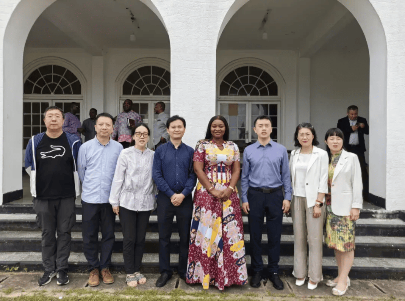 四川省医学会及相关代表团受邀与加纳中部省省长一起座谈交流