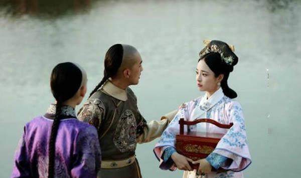 她是太子胤礽少年时的宠妃,4年4胎,儿子是康熙长孙,被封亲王