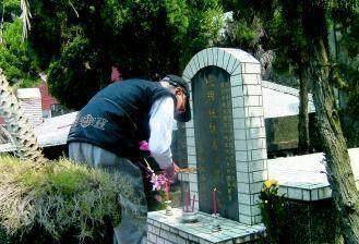 上海皇帝杜月笙墓地:破败不堪十分凄凉,路人看不过默默义扫三年