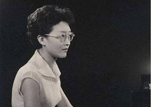 顾圣婴:19岁获金奖,30岁与母亲,弟弟一同自杀,葬礼上尸骨无存