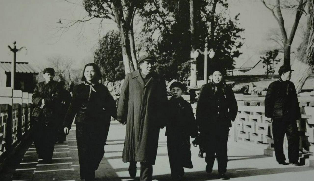 毛远新当众拍板决定什么事情?救了许多群众的宝贵生命
