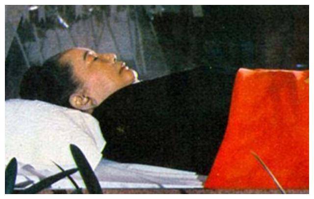 宋庆龄:晚年收养了两个女儿,去世后,医院发现她无法生育的秘密_隋永清