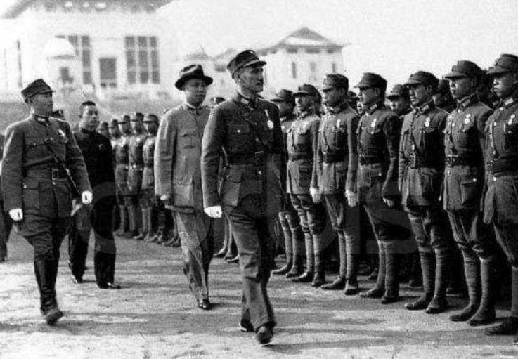 他是黄埔一期学生队队长,后成北伐名将,29岁遇害,老蒋罕见发怒