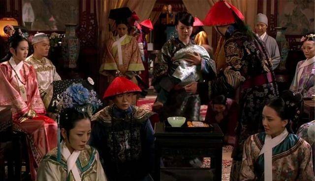 甄嬛传:太后早已发现双生子非皇帝亲生,为何不说破?