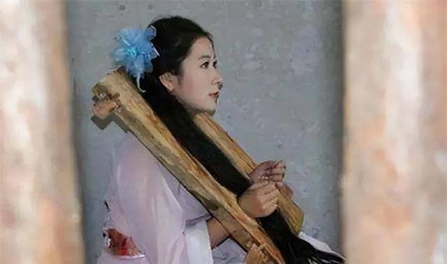 古代女囚发配千里,为何官差不怕累不怕路途艰辛,争抢押送差事?