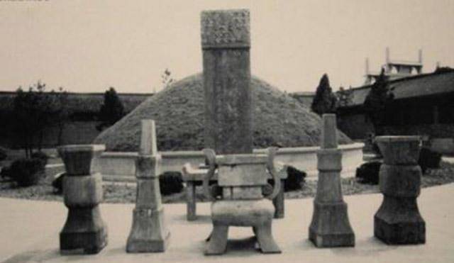 60年前,李鸿章尸首被被挂拖拉机游街示众,自此世间再无"李鸿章"