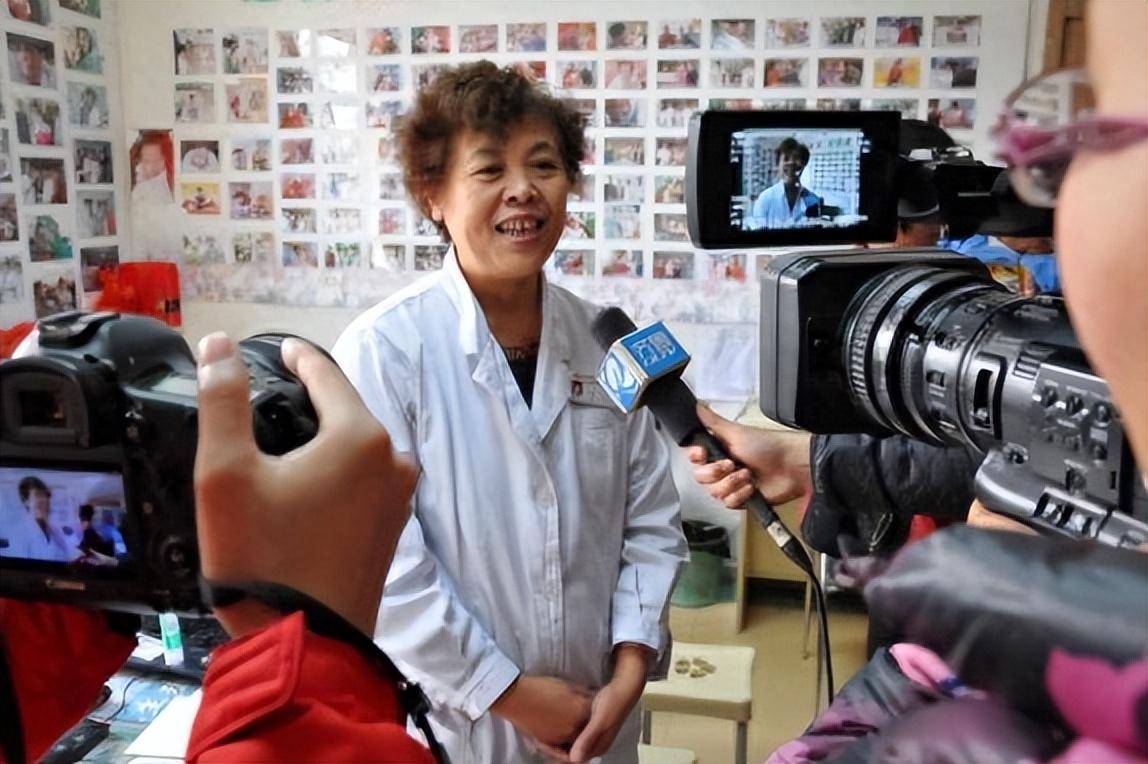 怀孕9个月时刘桂兰胎盘功能老化,体内的婴儿情况危急,需要马上做剖腹