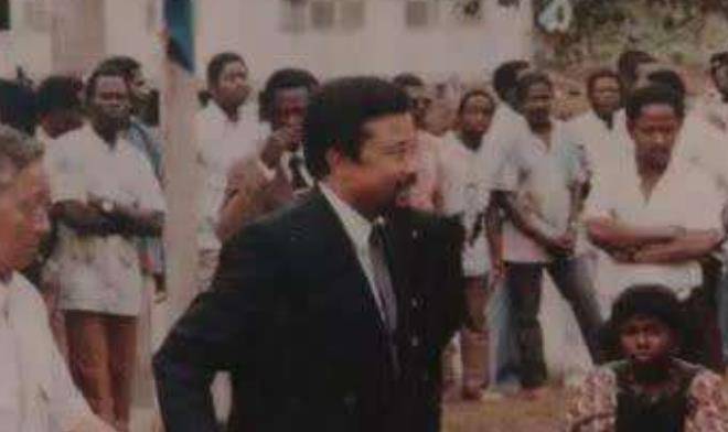 一位温州人的儿子在非洲"当选"总统,多次回中国省亲,还不想走_加蓬