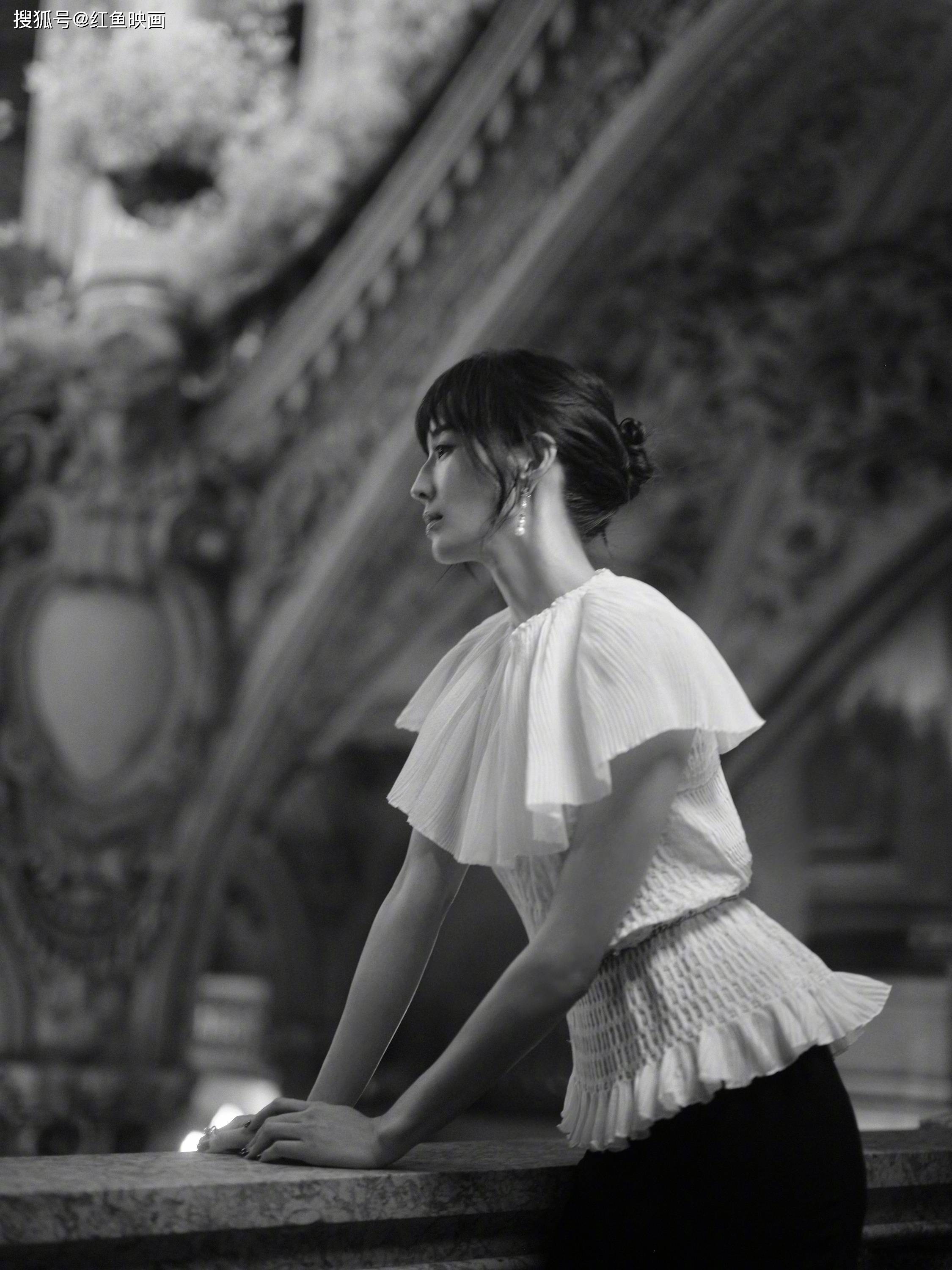 张钧甯 顶级高定写真 在黑裙与黑丝间 定义新性感