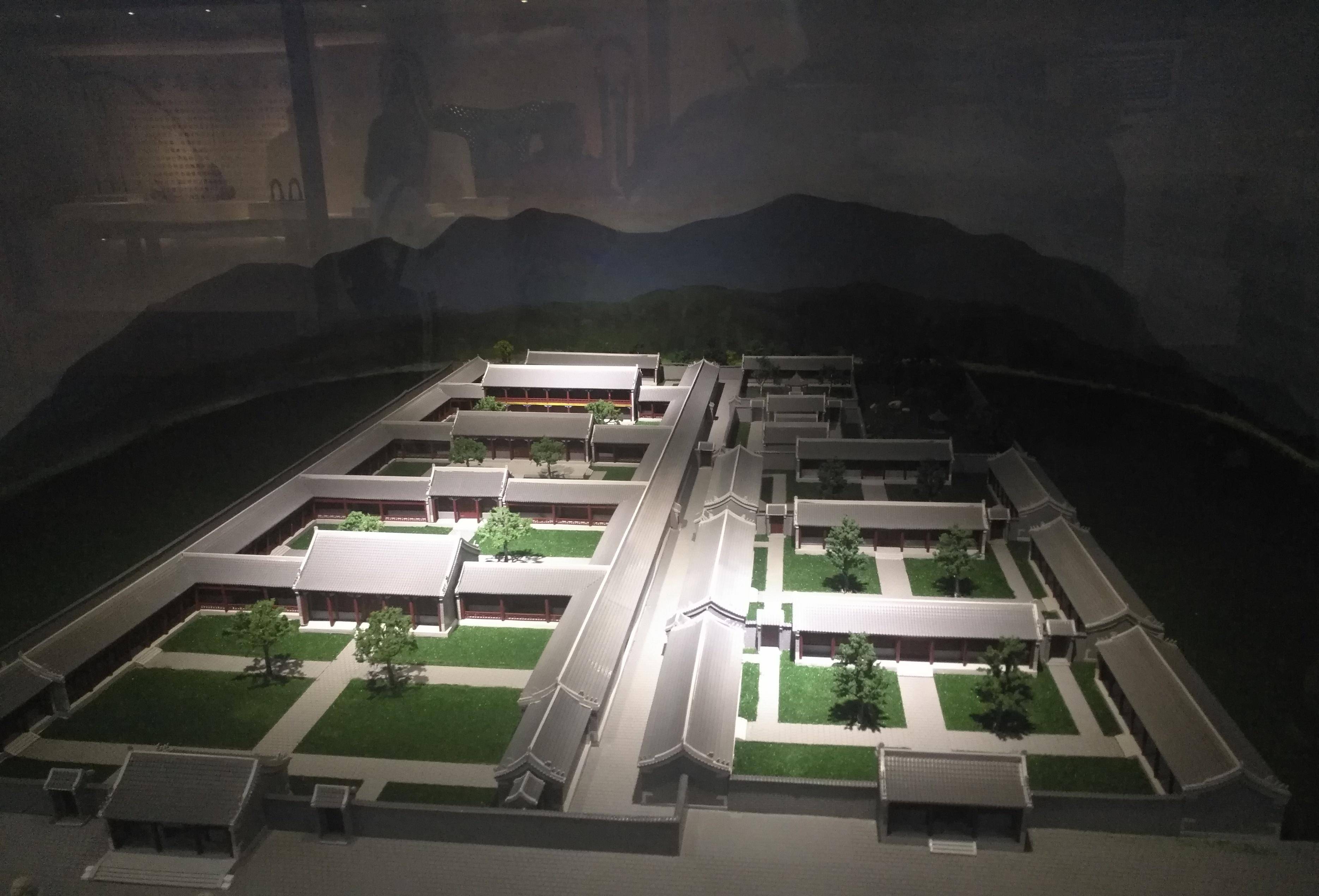 历史上最能闹的皇帝,建豹房宠刘瑾,朱厚照到底算不算"昏君"?