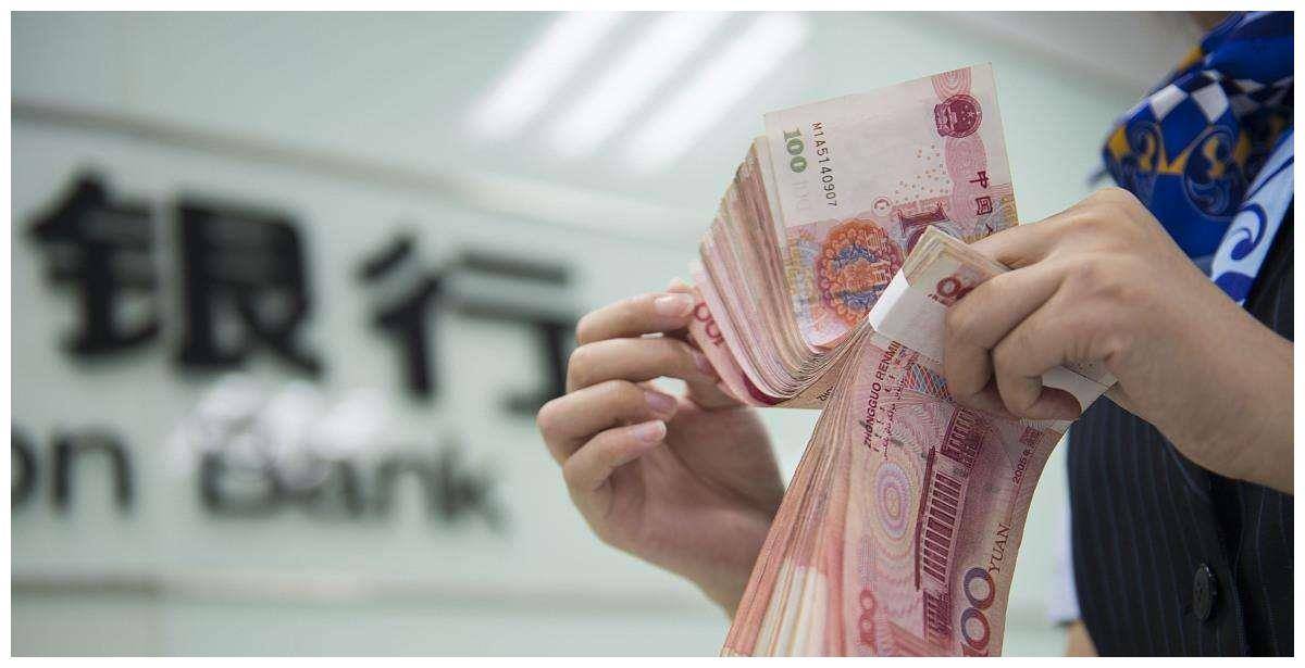 他们没有把现金存银行,账户流水过大有可能暴露他们的非法贩毒行为