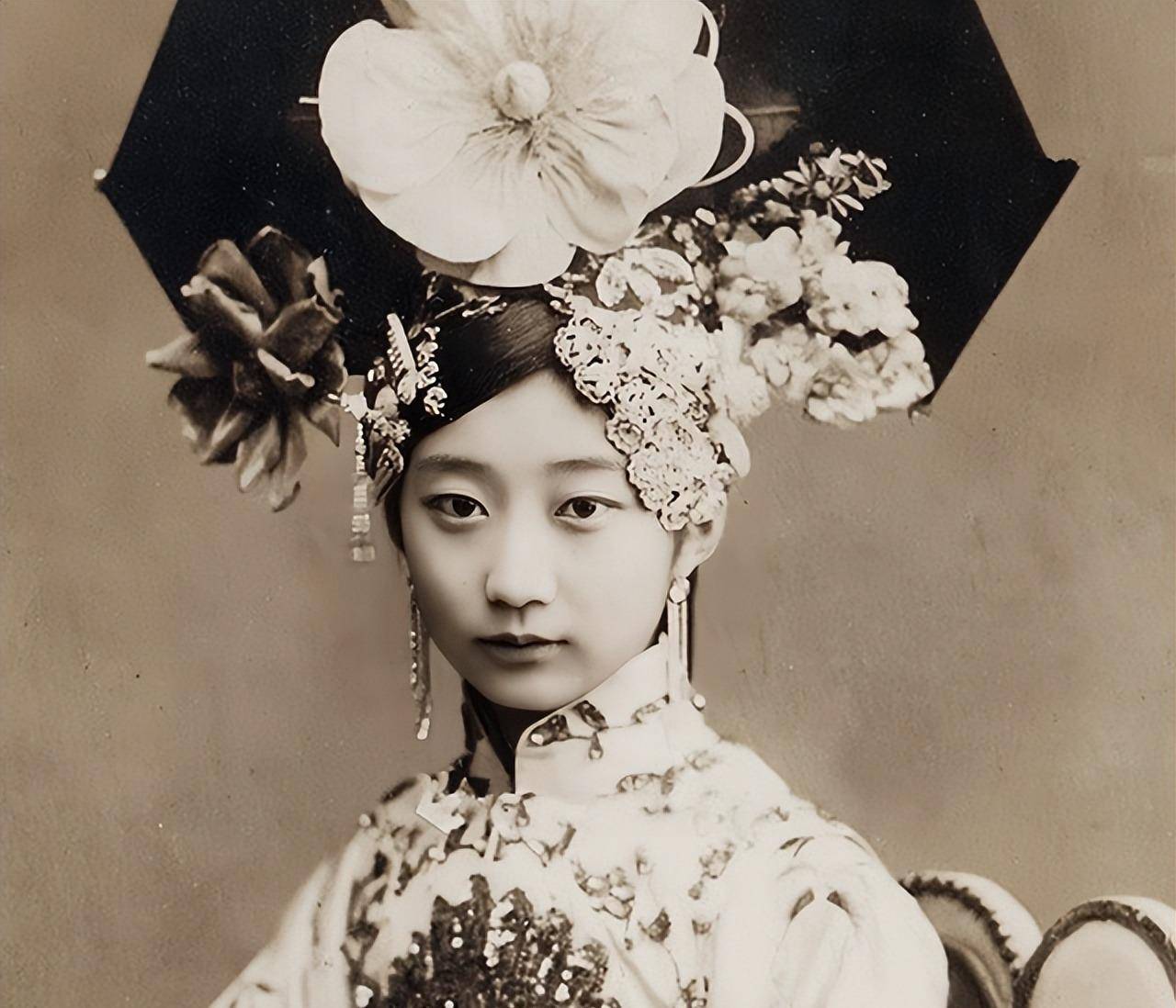 晚清百态:皇室格格相貌绝美惊艳,大公主面如龙母人丑心善