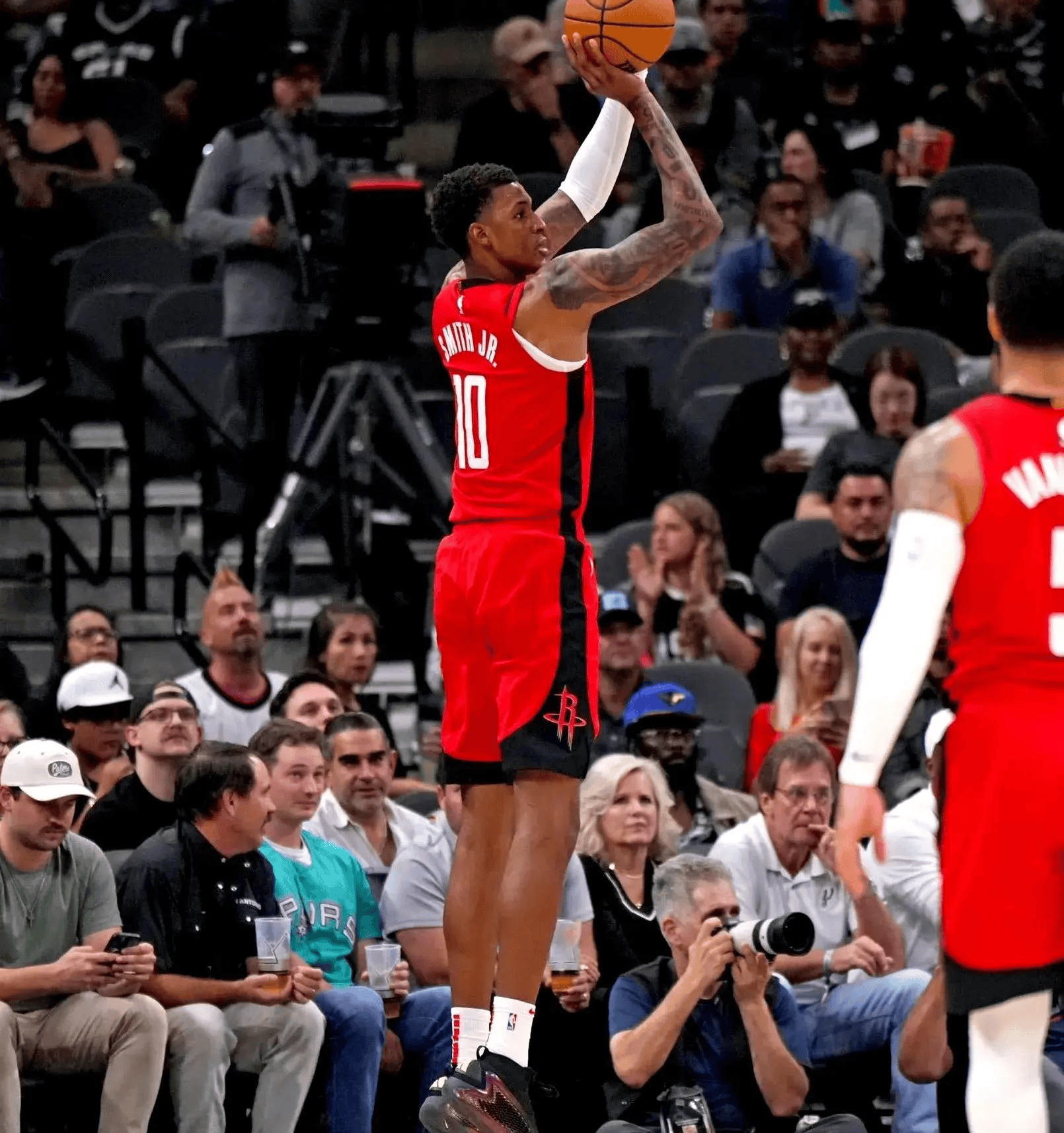 nba西部战报 排名 掘金国王首胜 火箭胜马刺 湖人负太阳跌第三_开拓者