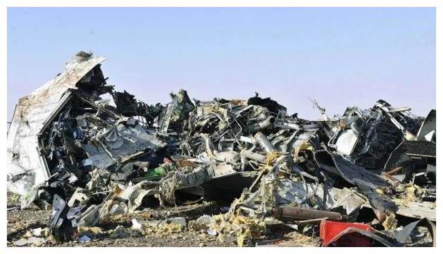 盘点中国的十大空难,事故原因各种各样,有天灾,也有人祸_飞机_空军